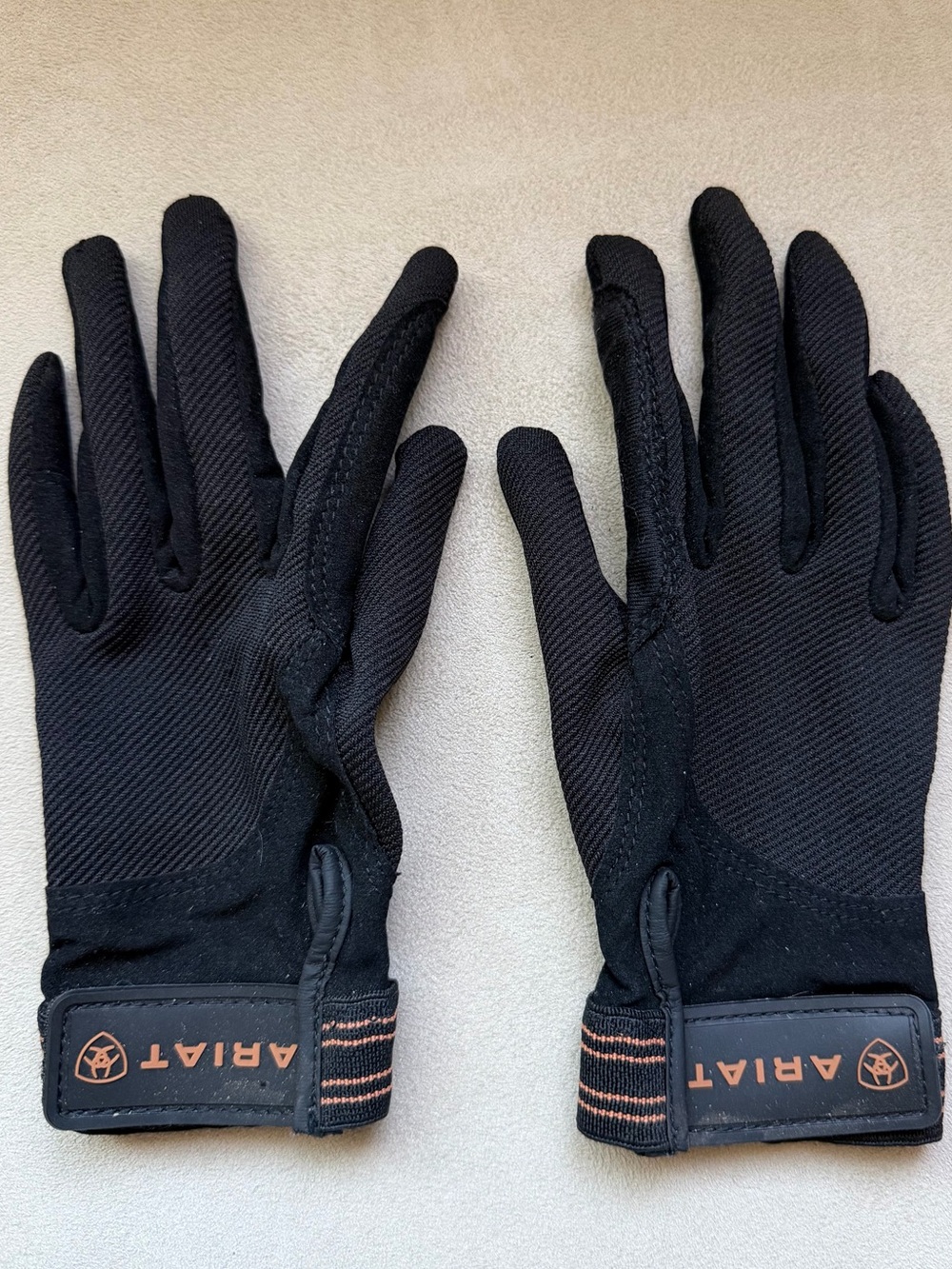 Ariat Black Performance Riding Gloves Sz 6.5 (small) NWOT